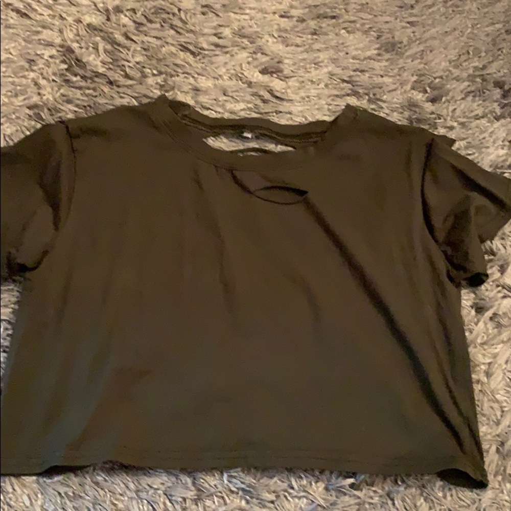 Crop top with rips